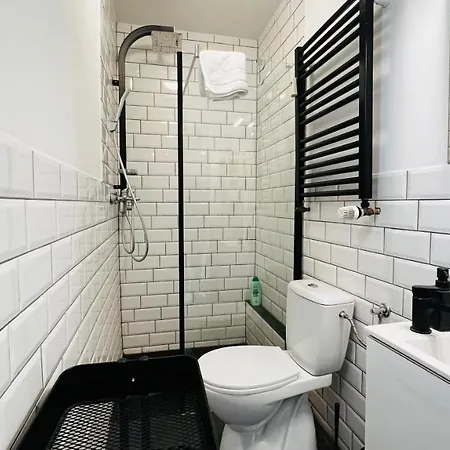 Studio Verde - Rooftop Balcony - Fair Apartment Dusseldorf